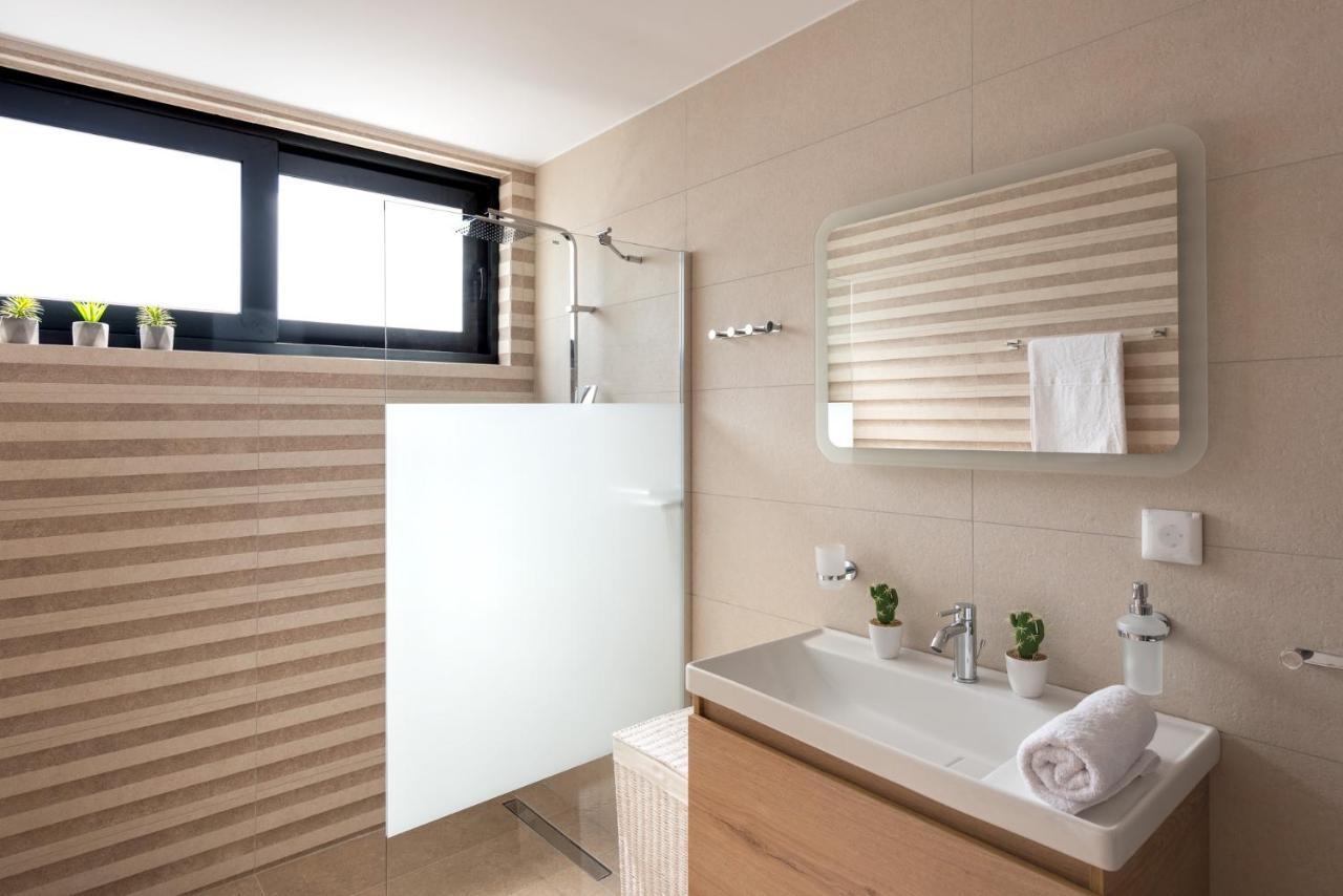 Aquarama Pool Apartments إكْسِيا المظهر الخارجي الصورة